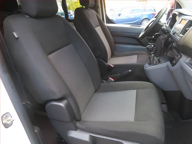 Citroën Jumpy (2019) 2.0 BlueHDi, Bus, 5Míst, ČR - fotka 9 z 15