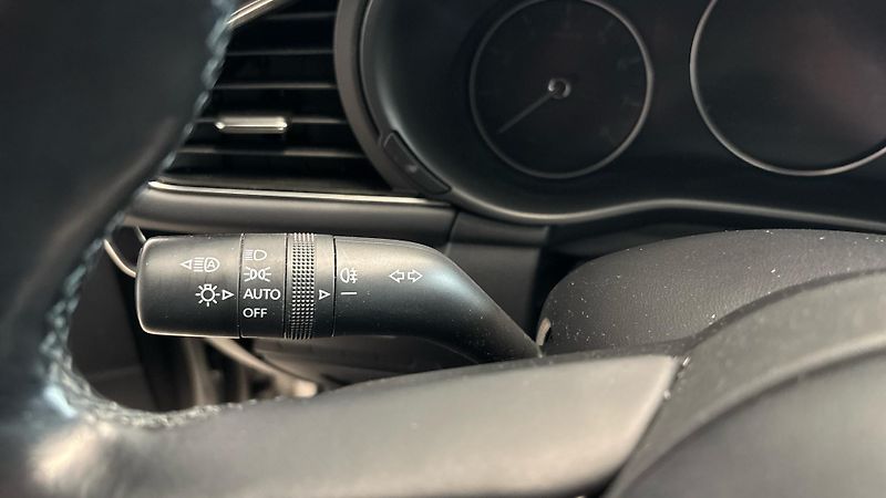 Mazda 3 (2023) 2.0 G122 Plus PO 1. MAJITELI - fotka 22 z 22