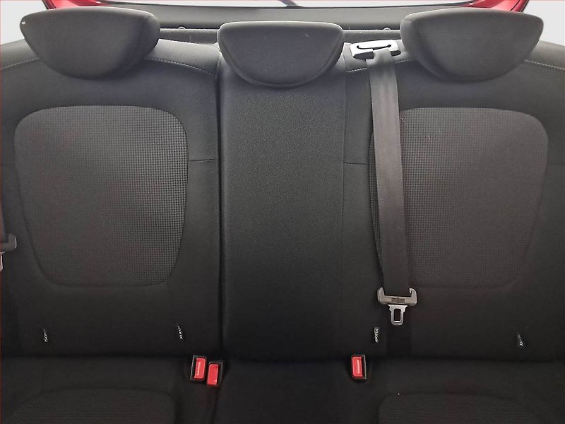Hyundai i20 (2013) 1.2 - fotka 10 z 16