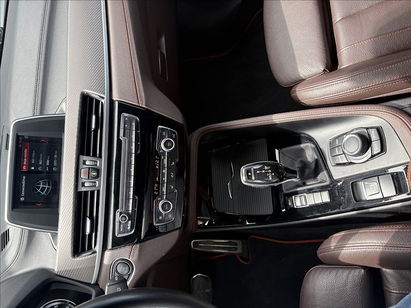 BMW X2 2,0 d Xdrive 140 KW M Edition - fotka 17 z 30