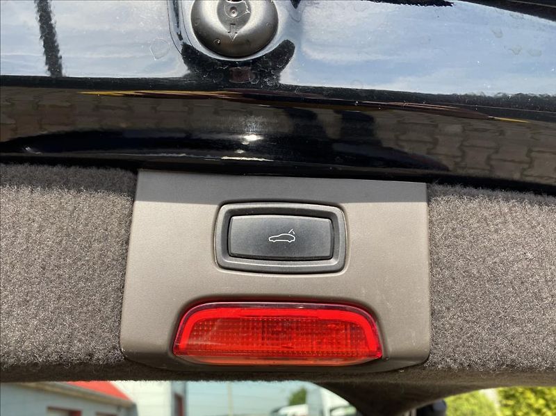 Porsche Cayenne 3,0 D  PLATINUM EDITION SPORT - fotka 17 z 44
