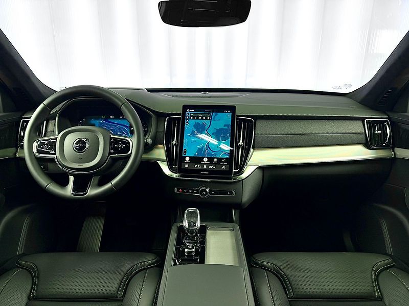 Volvo XC90 (2026) T8 AWD BLACK EDITION ULTRA, VZ - fotka 9 z 35