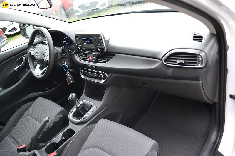 Hyundai i30 22 HB 1,5I MT START PLUS - fotka 13 z 45