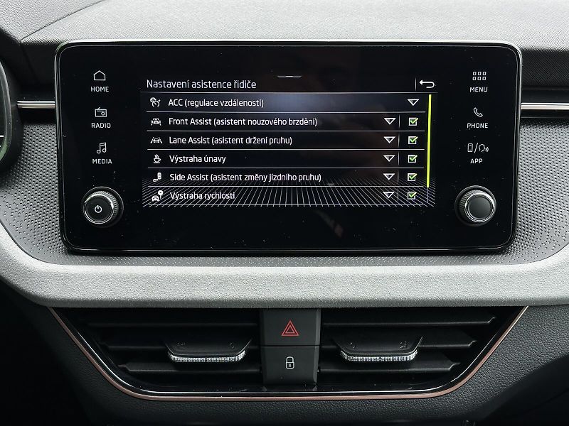 Škoda Kamiq 1.5TSi DSG 150PS LED V.Cockpit - fotka 27 z 35