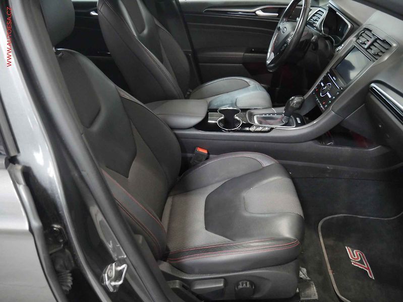 Ford Mondeo (2019) 2.0TDCi, AT, navi, LED - fotka 12 z 23