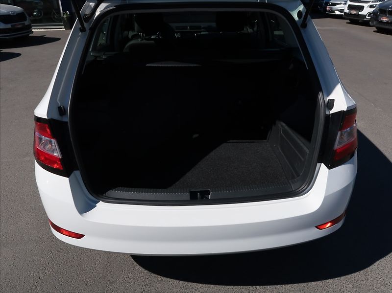 Škoda Fabia 1,0 TSi,70kW,1majČR,klima,DPH - fotka 20 z 24