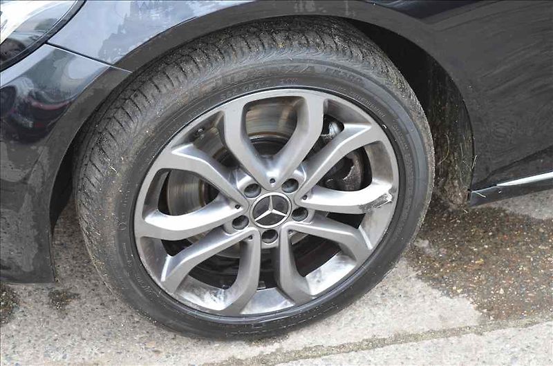 Mercedes-Benz Třídy C (2016) 250 COMBI  4MATIC AT - fotka 9 z 23