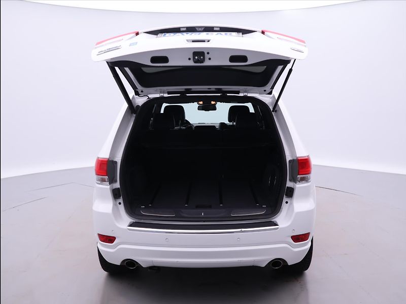 Jeep Grand Cherokee 3,0 CRD V6 184kW OverLand 4WD - fotka 9 z 34