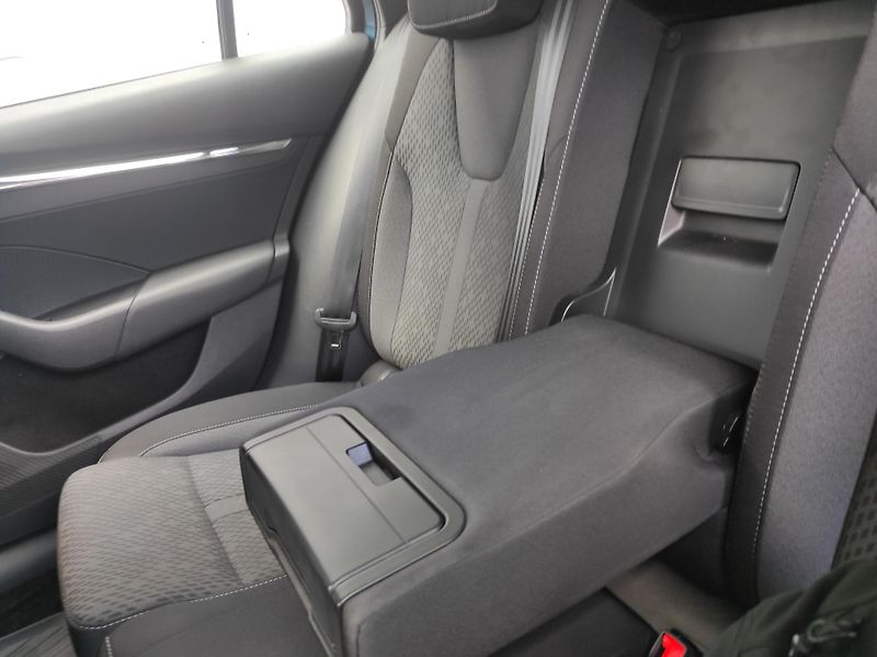 Škoda Octavia 2,0TDi 85kW, DSG, STYLE, ČR - fotka 40 z 51