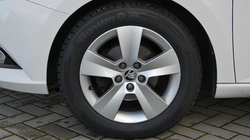 Škoda Fabia Combi 1,0 TSI Ambition Tour - fotka 21 z 22