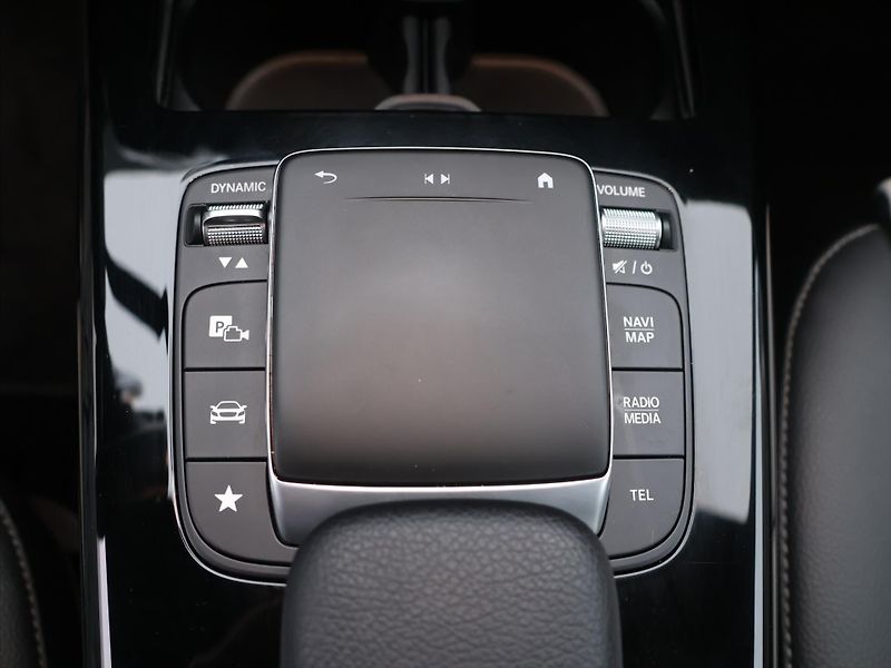 Mercedes-Benz CLA 2,0 250 165kW AMG-paket CZ - fotka 22 z 31