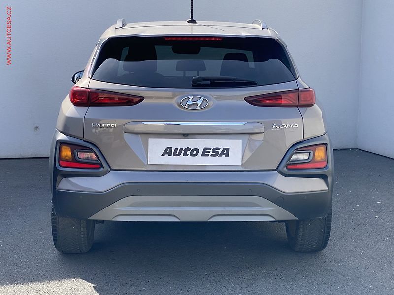 Hyundai Kona (2018) 1.0 T-GDi, Navi, kamera - fotka 5 z 20