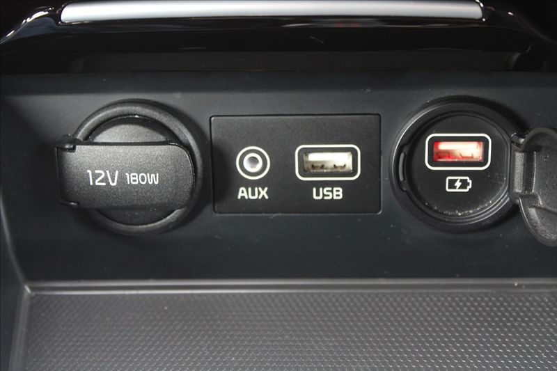 Kia ProCeed 1,6 TGDI  ČR,GT,AUTOMAT,ZÁRUKA - fotka 19 z 35
