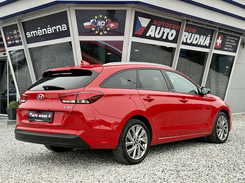 Hyundai i30 1,4 T-GDI DCT Style Automat ČR - fotka 8 z 42