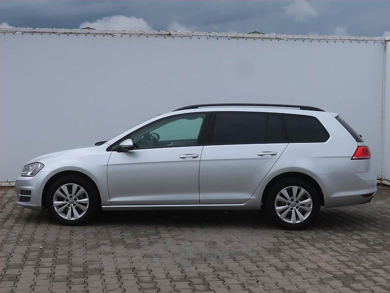 Volkswagen Golf (2016) 1.6 TDI, Automat, Tempomat - fotka 3 z 18