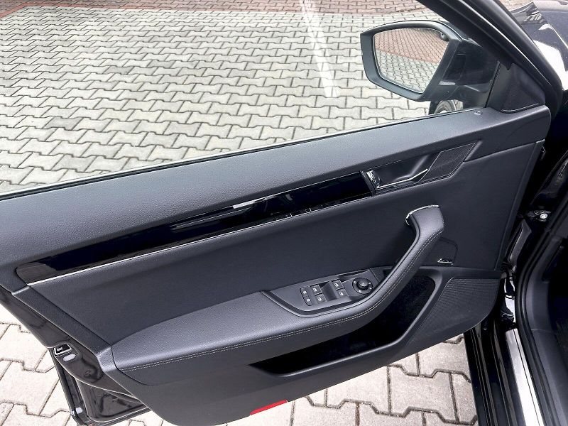 Škoda Superb (2024) Combi 2.0 TDI 147kW 4x4 DSG L& - fotka 23 z 35