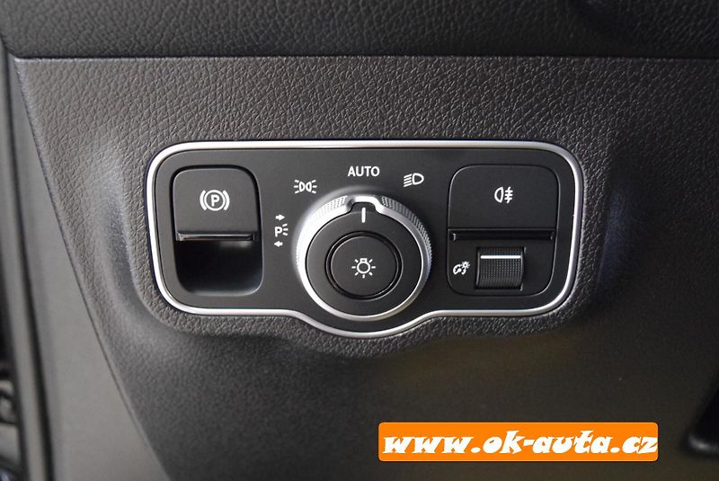 Mercedes-Benz GLB 200 D PRAVIDELNÝ SER. MER. TZ. - fotka 36 z 78