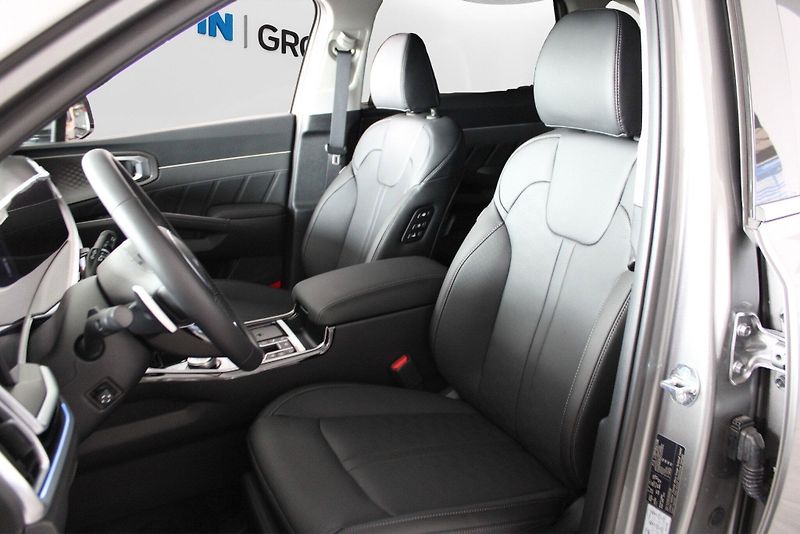 Kia Sorento (2025) 7P MQ4 2,2 CRDi SCR 4x4 8DCT T - fotka 7 z 24