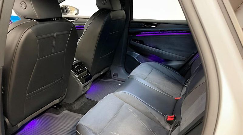 Volkswagen ID.7 Pro SoH 100% 360k Masáž Tažné  - fotka 12 z 14