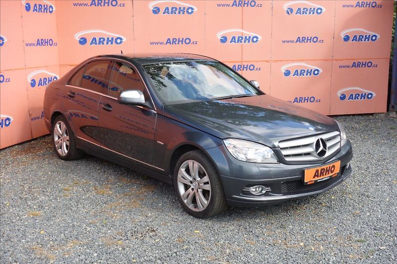 Mercedes-Benz Třídy C 320CDi 165KW, AVANTGARDE. - fotka 1 z 31
