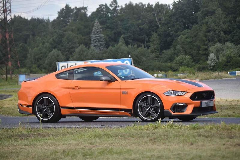 Ford Mustang Mach 1 způsobuje zkušeným řidičům opravdu libé pocity