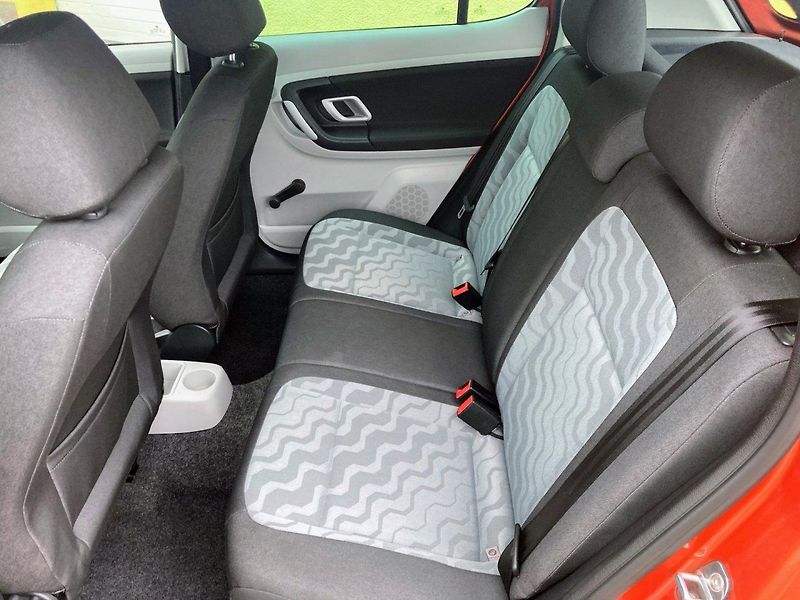 Škoda Fabia 1,4i (63kW) *KLIMATIZACE* - fotka 14 z 14