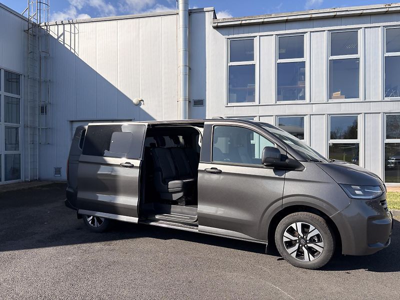 Volkswagen Caravelle (2026) - fotka 8 z 37