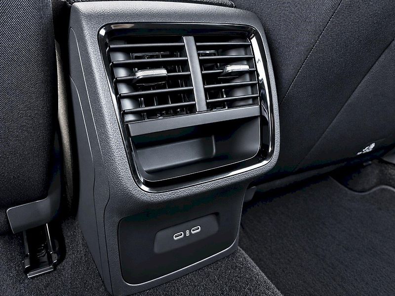 Škoda Octavia (2025) OCT.COMBI TOP SELECTION 2,0 TD - fotka 22 z 38
