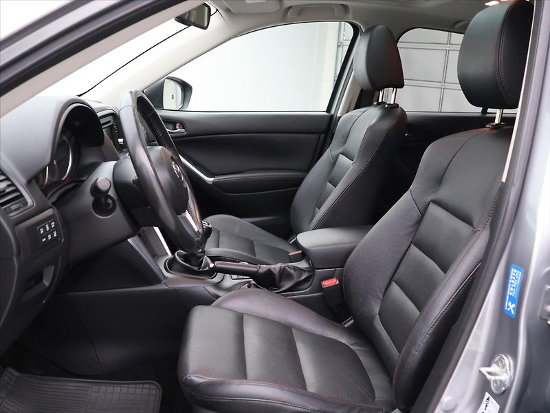 Mazda CX-5 2,2 Skyactiv-D 129kW Revolutio - fotka 11 z 35