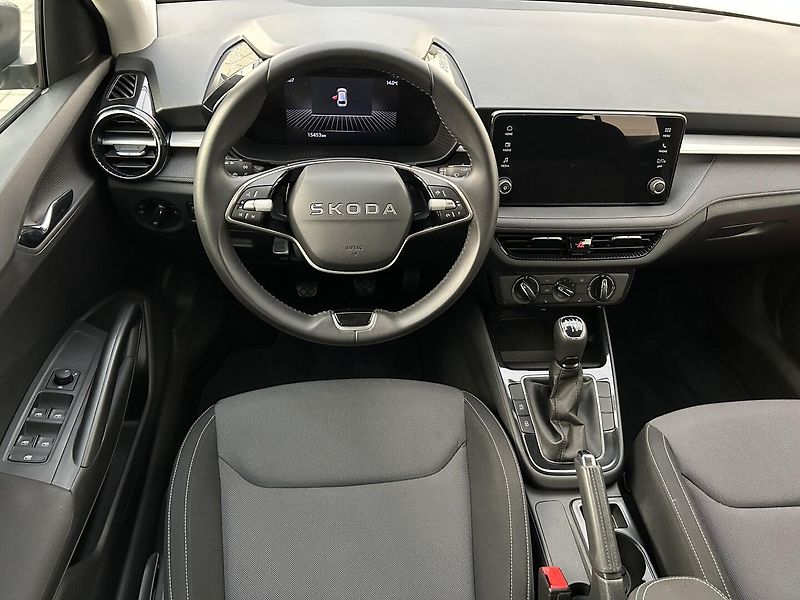 Škoda Fabia 1.0 MPI Selection - fotka 5 z 23