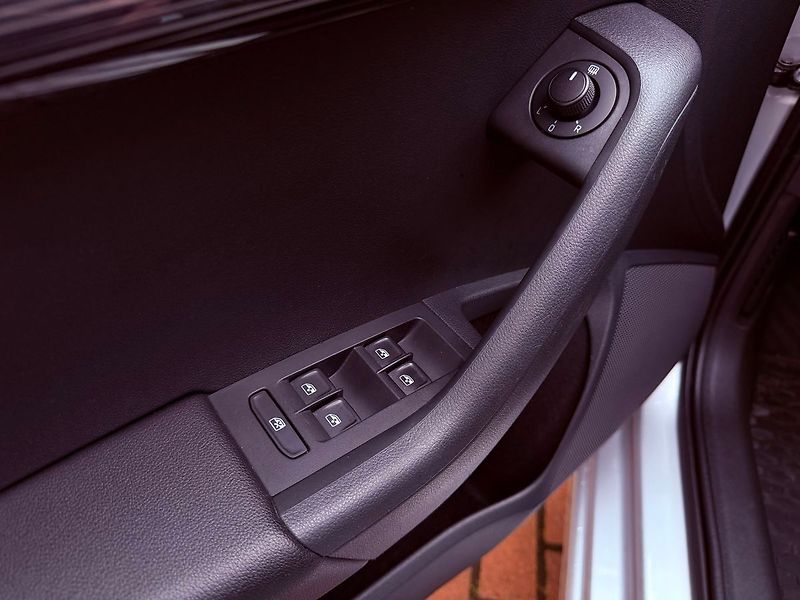 Škoda Octavia 2.0 TDi DSG Style, ČR - fotka 14 z 28