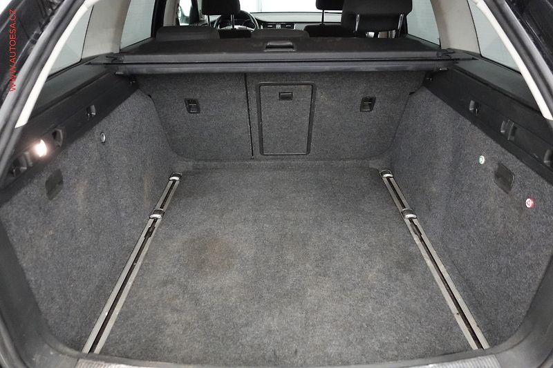 Škoda Superb (2011) 2.0TDi, DSG, bixen, TZ - fotka 7 z 21