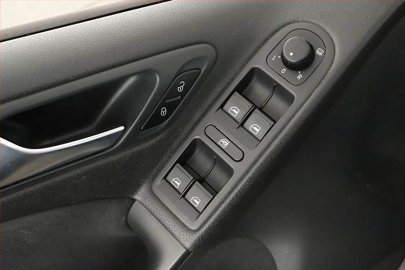 Volkswagen Golf (2012) 1.2 TSI, Tempomat - fotka 11 z 11