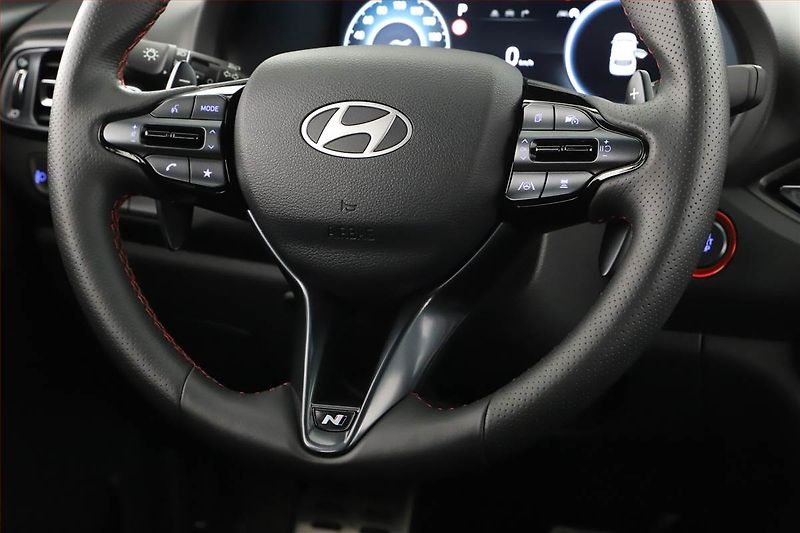 Hyundai i30 (2025) 1.5 T-GDI MHEV 48V, N-Line - fotka 16 z 17