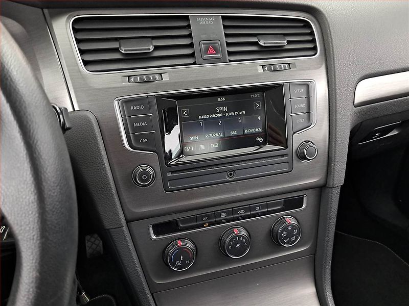 Volkswagen Golf (2013) 1.2 TSI, Tempomat - fotka 12 z 16