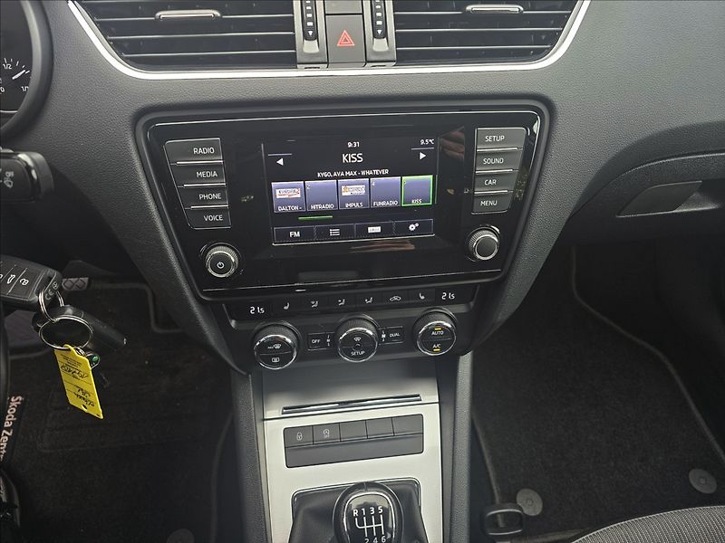 Škoda Octavia III 1,4TSi 103KW Elegance - fotka 18 z 44