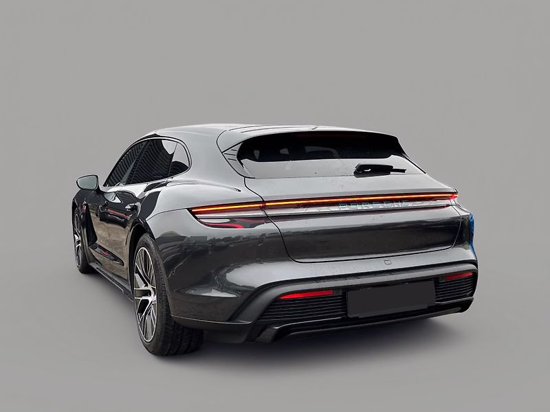 Porsche Taycan Sport Turismo HuD Chrono Inno - fotka 4 z 16