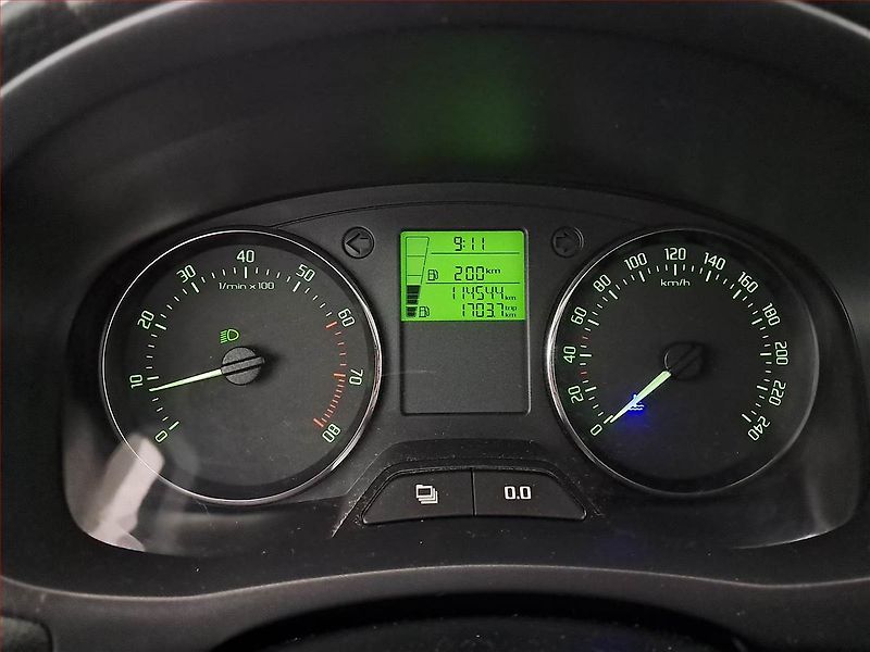 Škoda Fabia (2012) 1.2 TSI - fotka 11 z 17