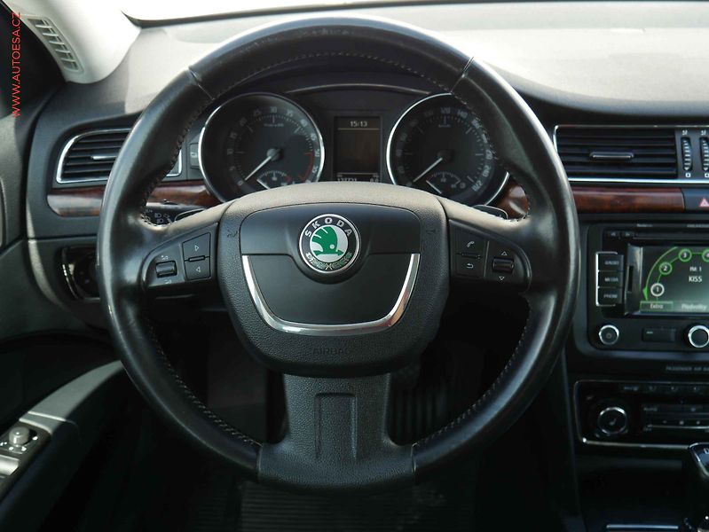 Škoda Superb (2012) 2.0TDi, 2.maj,ČR, DSG, bixen - fotka 13 z 20