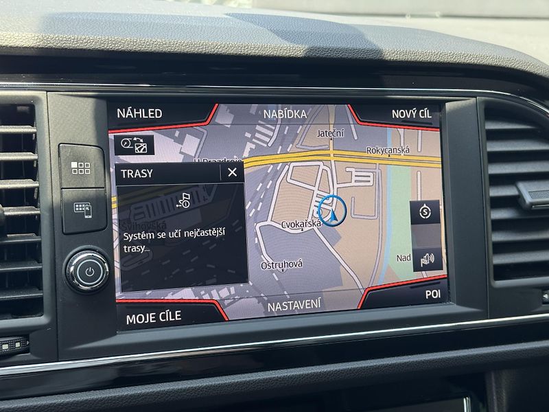 Seat Leon (2018) 1.5TSi MAN FR Virtual PANO RZV - fotka 39 z 52
