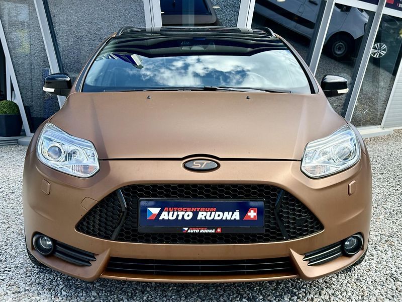 Ford Focus 2,0i 184kW EcoB SCTI ST - fotka 5 z 45