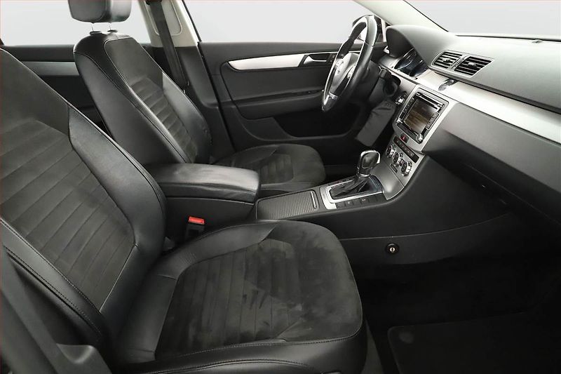 Volkswagen Passat (2013) Highline 2.0 TDI, 4X4 - fotka 7 z 16