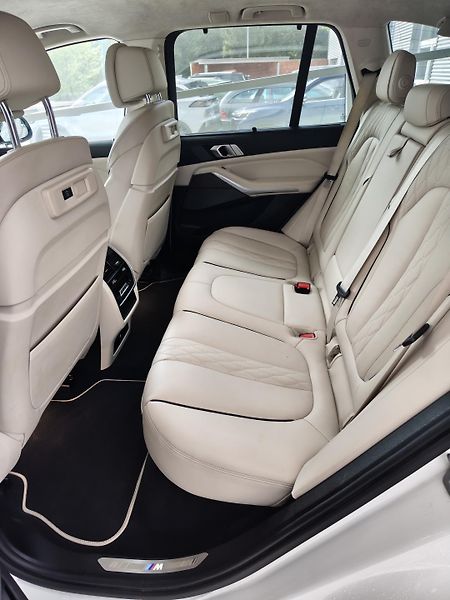 BMW X5 (2021) M50i 390kW xDrive - fotka 11 z 30