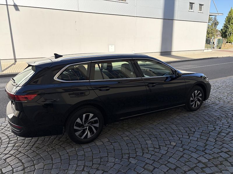Volkswagen Passat 2,0 TDI Business - fotka 8 z 33