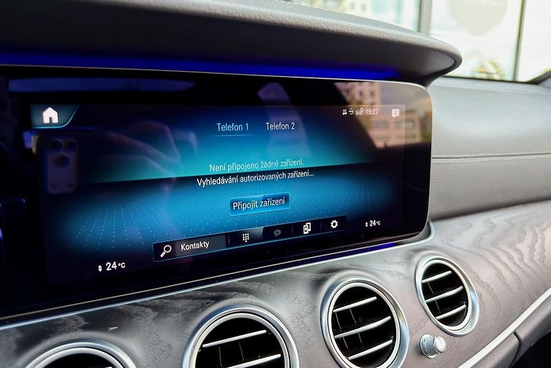 Mercedes-Benz Třídy E (2020) E 220d 4Matic AMG Line - fotka 71 z 112