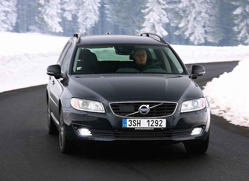 Volvo V70.