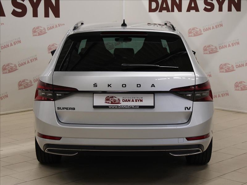 Škoda Superb 1,4 TSI iV DSG Sportline - fotka 5 z 39