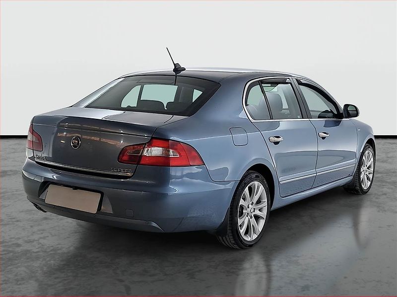 Škoda Superb (2008) 2.0 TDI, Navi, Tempomat - fotka 5 z 23