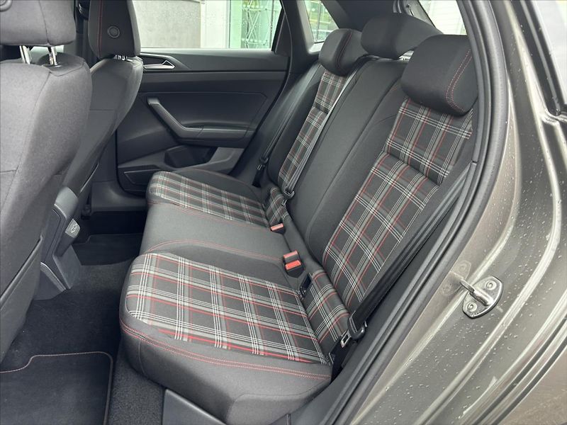 Volkswagen Polo 2,0 TSi 147kW MANUÁL GTI Beats - fotka 12 z 47