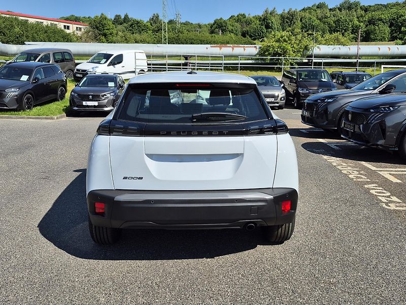 Peugeot 2008 (2026) STYLE TURBO 100 S&S MAN6  - fotka 4 z 20